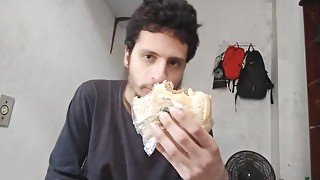 Feed myself hamburguer ( trying to get 150 kg