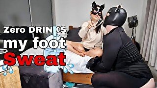 Slave drinks my foot sweat! Feet swear drinking femdom milf drinking sweaty workout belly button