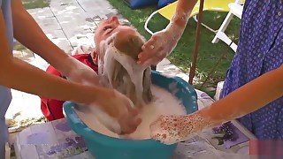 Haare Waschen Und Shampoonieren - 20