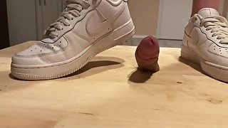 Lia - Cum under my airforce with Zigarette!