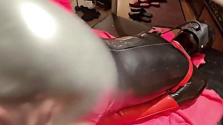 Mistress puts Vibrator on her Full Rubber