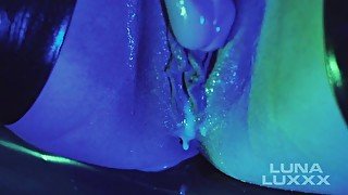 Blacklight Neon Dildo Fuck Creampie