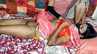 Desi Indian Bhabhi Pink Saree Me Kya Khoobsurat Lag Rahi Hai - Teaser Video