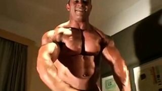 Str8 bodybuilder charles