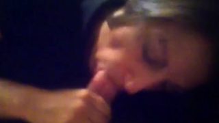 HOMEMADE TEEN BLOWJOB ORAL CUMSHOT SWALLOW