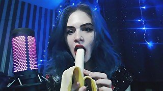 ASMR BANANA LICKING I EATING 🍌🍌🍌