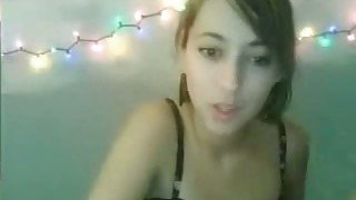 That camgirl is on fire and she knows how to masturbate