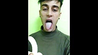 Eating food fetish - Chewing banana with crunchy sound