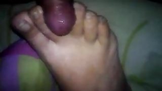 paja con los pies de mi mujer dormida 24