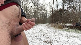 Adventskalender 24 Auf Öffentlicher Parkbank im Winter an Weihnachten Wichsen und abspritzen