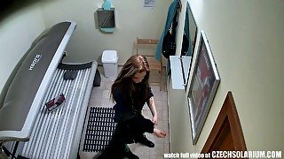 Live Voyeur Masturbation in Solarium