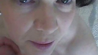 Mature slut wife of my neighbor loves getting her face glazed