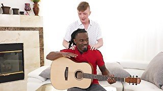 Interracial gay fucking with a white man who wants to ride a cock