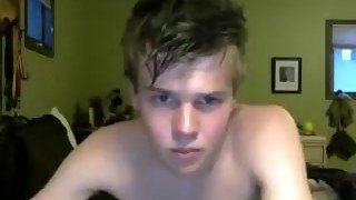 Nice twink nice buttplug nice camshow