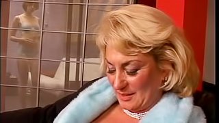 Sassy mature lesbian pleasured with superb pussy licking