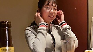 Gカップデカ乳。肉感あるカラダが性欲を掻き立てる。パイズリで絶頂寸前。パイパンマンコがめちゃくちゃエロい。後背位や正常位でオーガズム。揺れてるおっぱいもエロい。