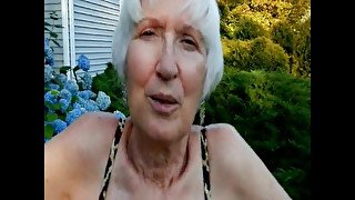 Dirty talking granny blowjob