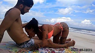 Evelyn Buarque Dando Na Praia