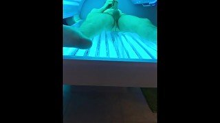 Masturbation sous UV 1/2