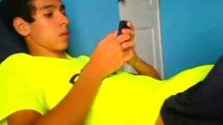 Latino Twink Shows Off When Jerking