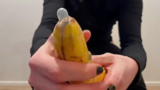 Trying to fit a banana in my pussy