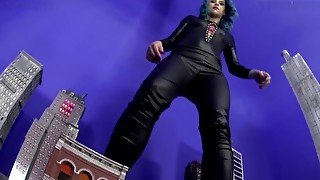 Giantess