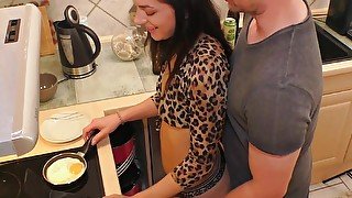 German amateur userdate in kitchen