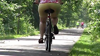 Mommy Ladies Show Cellulite Arses In All Their Glory - Mommy