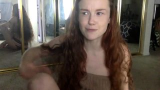 Nerdy Redhead Babe Masturbate her Pussy