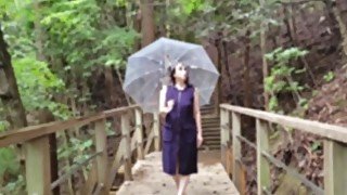 【人妻の露出散歩】雨の公園で全裸で散歩オナニー【後編】