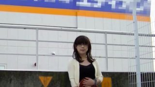 Japanese Crossdresser Outdoor Flashing.