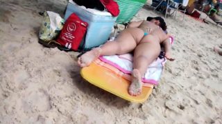 Gorgeous Amateur MILFs Nude Beach Voyeur Close Up Pussy