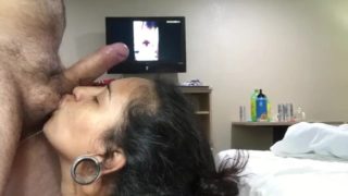 Deep throating a fat cock