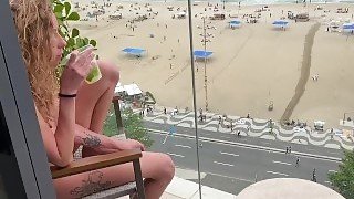 ÉJACULATION INTERNE ANALE sur le balcon à Rio de Janeiro