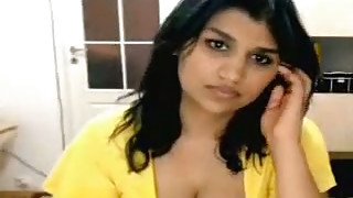 Chubby webcam Desi brunette plays with her huge tits and flashes hairy cunt