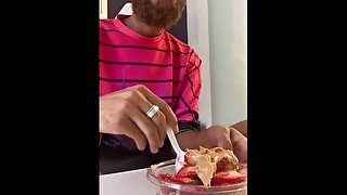 Rock Mercury Eats Pitaya Dragon Bowl in NYC from Door Dash