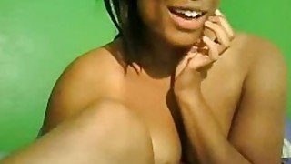 ebony girl makes her pussy happy on cam, hot & horny