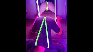 Blacklight rave slut dresses up in neon to masturbate and play with ass. I want to get pegged