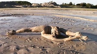 Versatile blond going in mud