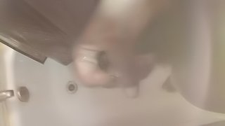 A lil quick shower jerk off