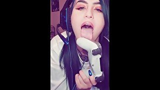 Teen Fucks Gaming Controller Till She Squirts