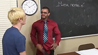 Blonde Preston Andrews riding muscle teacher before facial