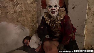 HORRORPORN - IT is a clown