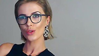 Romanian webcam girl