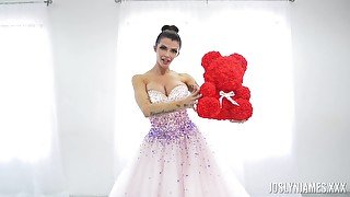 Alluring Joslyn James makes sexy wedding dress advertising show