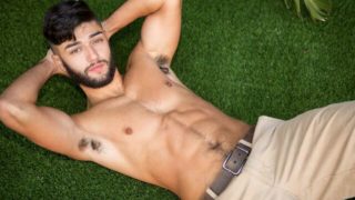 Bearded hottie Kipp blows his load on the couch