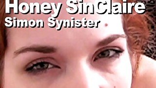 Honey SinClaire & Simon Synister pink suck facial