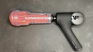 【Not Porn】Shaking Pussy!! This is the most Fastest Piston Masturbator EVER. Fleshlight+Massage Gun