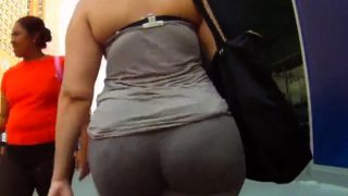 Bubble Butt Latina