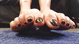 Oiled toes messy polish toe curling